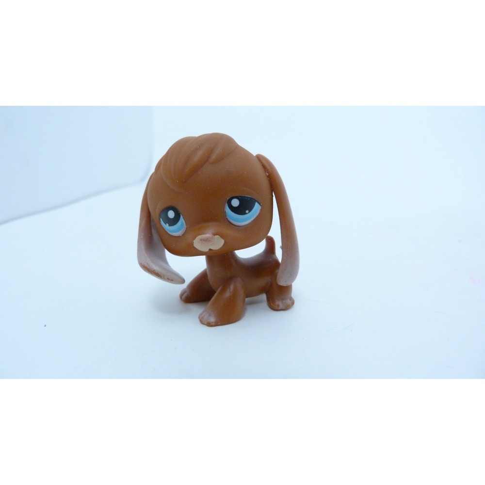 Hasbro Littlest Pet Shop Brown Beagle 233 Blue Eyes Pink Magnet 2004 Toy Figure